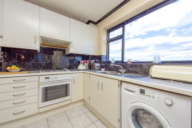  Image of 2 bedroom Flat for sale in Popes Grove Twickenham TW1 at Middlesex  Twickenham, TW1 4JU