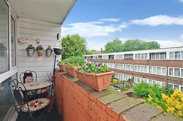  Image of 1 bedroom Maisonette for sale in Maryland Walk Popham Street London N1 at Islington London Islington, N1 8QZ