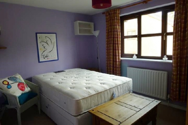  Image of 1 bedroom Studio flat to rent in Neelands Grove Portsmouth PO6 at Portsmouth Hampshire Portchester, PO6 4QL