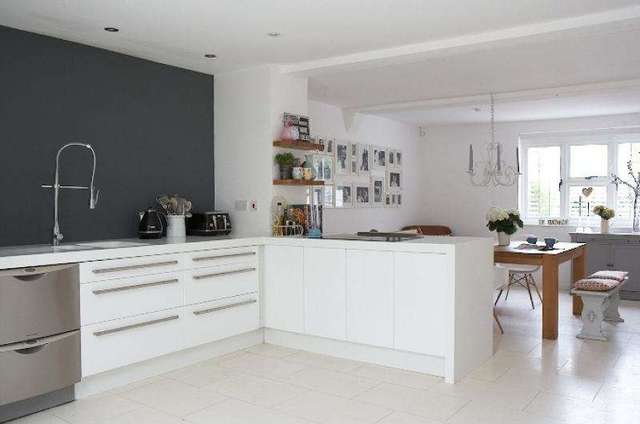  Image of 3 bedroom Semi-Detached house for sale in Potter Row Great Missenden HP16 at POTTER ROW, HP16 9LT