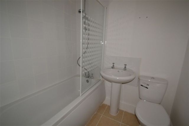  Image of 2 bedroom Flat to rent in Preston Street Glasgow G42 at Govanhill Glasgow Glasgow, G42 7PR
