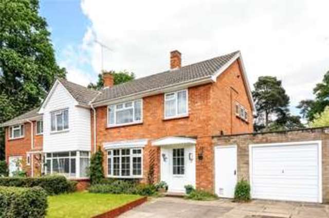  Image of 3 bedroom Semi-Detached house for sale in Primrose Walk Bracknell RG12 at Bracknell Easthampstead, RG12 9PP