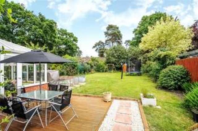  Image of 3 bedroom Semi-Detached house for sale in Primrose Walk Bracknell RG12 at Bracknell Easthampstead, RG12 9PP