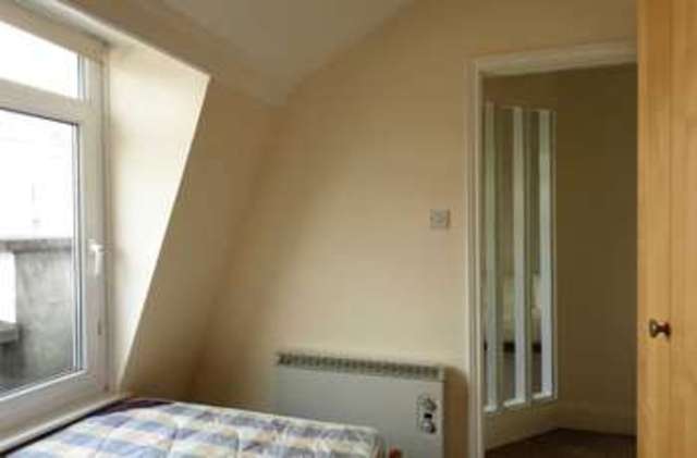  Image of 1 bedroom Flat to rent in Princess Victoria Street Clifton Bristol BS8 at Princess Victoria Street Clifton Bristol, BS8 4DD