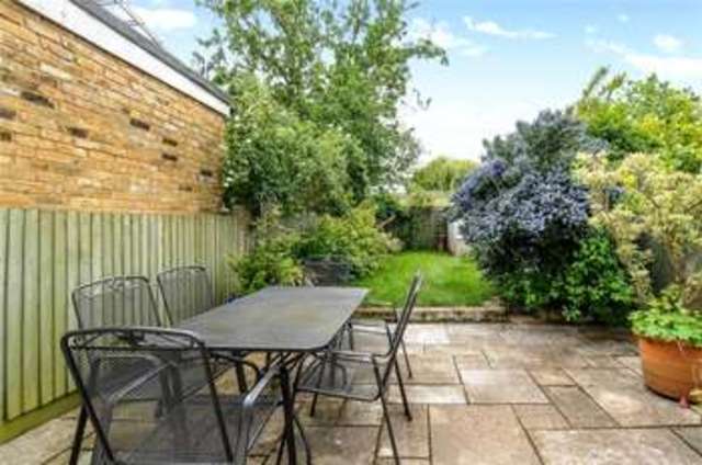  Image of 3 bedroom Terraced house for sale in Pulborough Road London SW18 at London  West Hill, SW18 5UL
