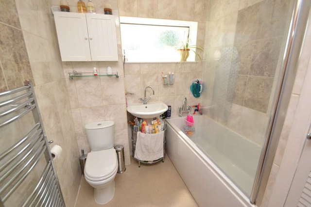  Image of 2 bedroom Maisonette for sale in Pynchbek Thorley Bishop