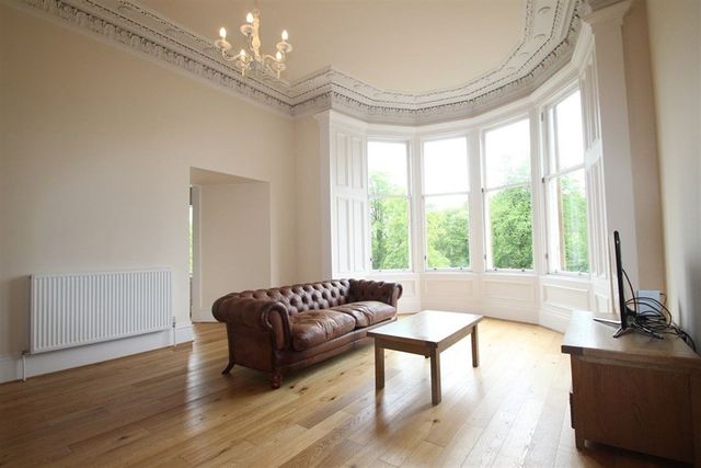  Image of 4 bedroom Flat to rent in Queens Drive Glasgow G42 at Queens Park Glasgow Glasgow, G42 8BW