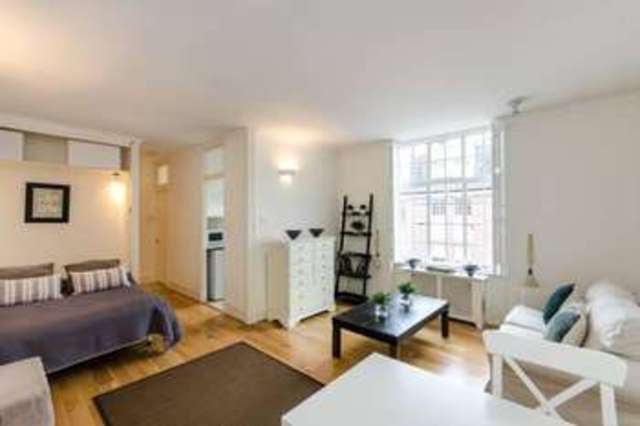  Image of Studio flat to rent in Queen
