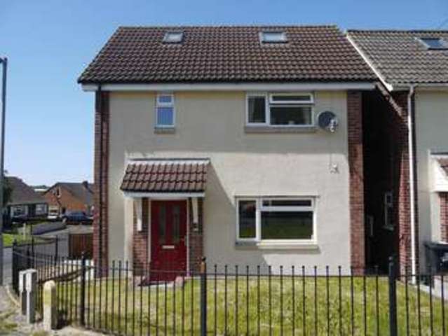  Image of 1 bedroom Flat to rent in Queens Road Street BA16 at Queens Road  Street, BA16 0NQ