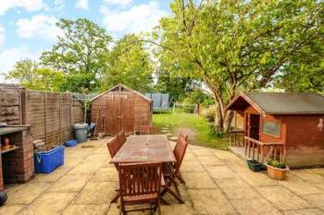  Image of 3 bedroom Semi-Detached house for sale in Queensway Didcot OX11 at Queensway  Didcot, OX11 8LY
