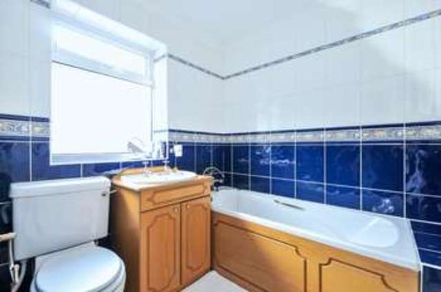  Image of 3 bedroom Semi-Detached house for sale in Queensway Didcot OX11 at Queensway  Didcot, OX11 8LY
