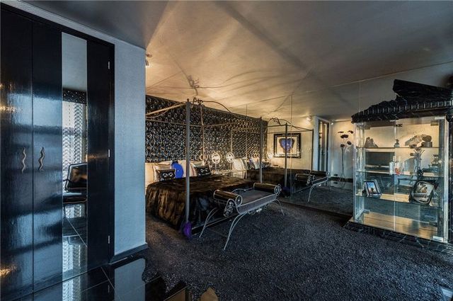  Image of 3 bedroom Detached house for sale in Quickswood London NW3 at Quickswood Primrose Hill Camden, NW3 3SA
