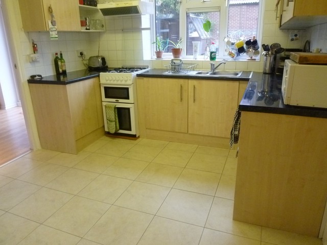  Image of 3 bedroom Terraced house to rent in Radstock Way Merstham Redhill RH1 at Merstham  Redhill, RH1 3NQ