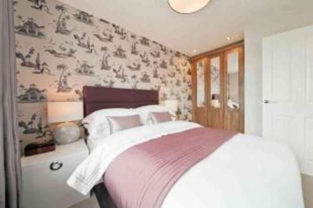  Image of 5 bedroom Detached house for sale in Radstone Road Brackley NN13 at Brackley Northamptonshire Brackley, NN13 5GE
