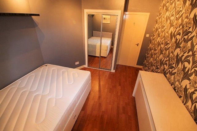  Image of 1 bedroom Flat to rent in Raeburn Place Aberdeen AB25 at Rosemount Aberdeen Aberdeen, AB25 1PQ