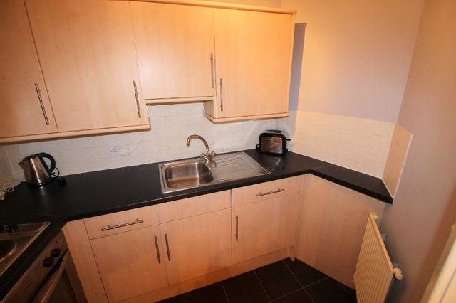  Image of 1 bedroom Flat to rent in Raeburn Place Aberdeen AB25 at Rosemount Aberdeen Aberdeen, AB25 1PQ