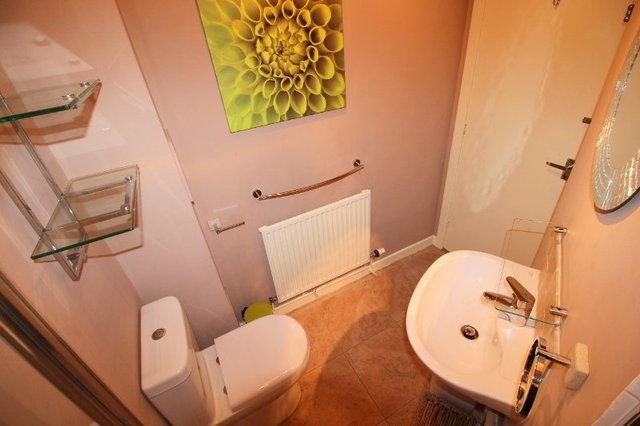  Image of 1 bedroom Flat to rent in Raeburn Place Aberdeen AB25 at Rosemount Aberdeen Aberdeen, AB25 1PQ