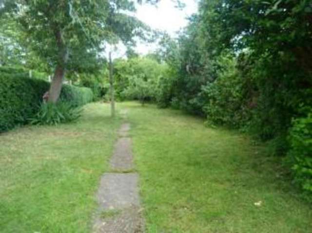  Image of 2 bedroom End of Terrace for sale in Ingrebourne Road Rainham RM13 at Rainham  Rainham, RM13 9AH