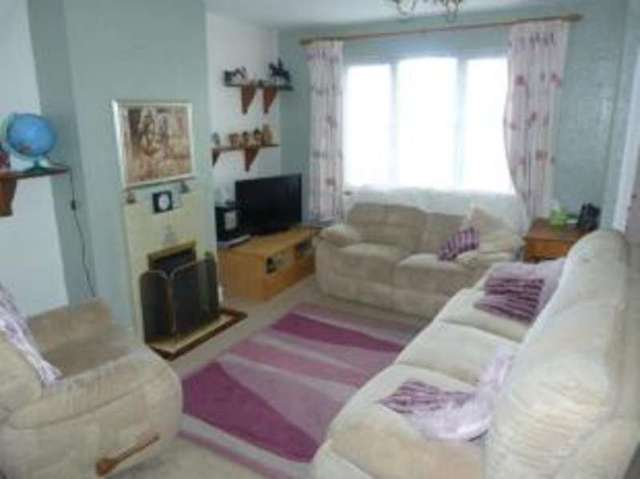  Image of 2 bedroom End of Terrace for sale in Ingrebourne Road Rainham RM13 at Rainham  Rainham, RM13 9AH