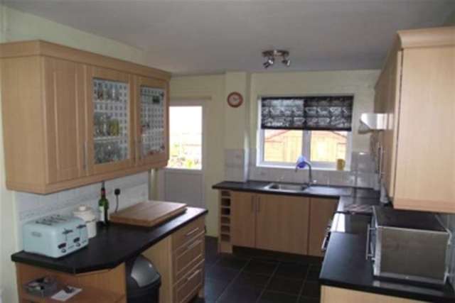  Image of 2 bedroom Detached house to rent in Tendring Avenue Rayleigh SS6 at Rayleigh, SS6 9SB