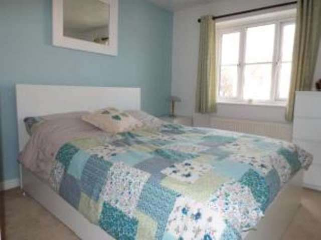  Image of 3 bedroom Semi-Detached house for sale in Heron Gardens Rayleigh SS6 at Rayleigh Essex Rayleigh, SS6 9TU