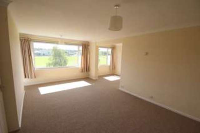 Image of 3 bedroom Flat to rent in Rayleigh Road Westbury-on-Trym Bristol BS9 at Greenacres, Rayleigh Road Stoke Bishop Bristol, BS9 2AX