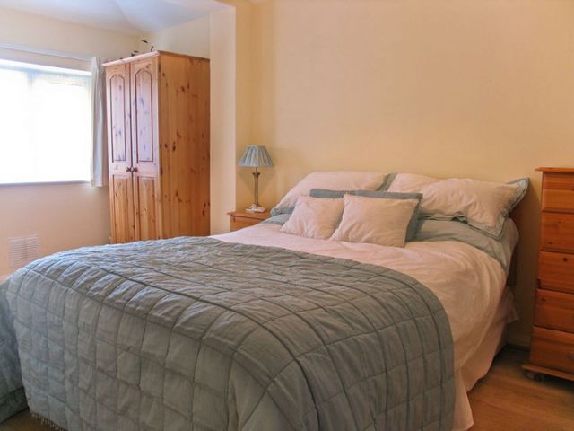  Image of 2 bedroom Flat to rent in Rectory Road Farnborough GU14 at Rectory Road  Farnborough, GU14 8AL