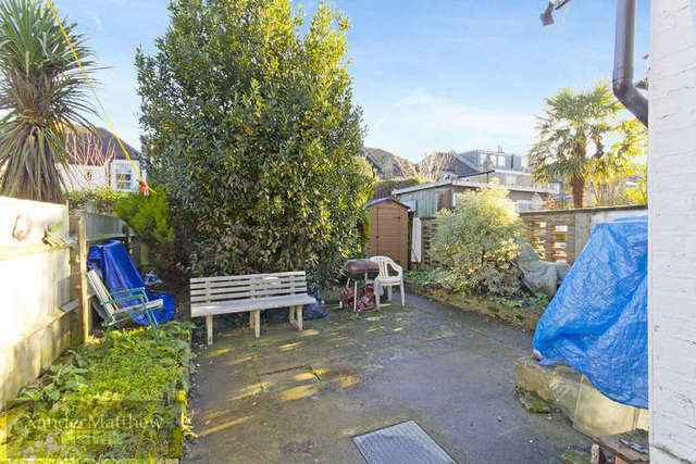  Image of 2 bedroom Flat for sale in Ribblesdale Road London SW16 at Tooting Bec, SW16 6SF