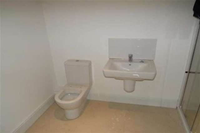  Image of 4 bedroom Property to rent in Ringinglow Close Sheffield S11 at Sheffield, S11 7DA