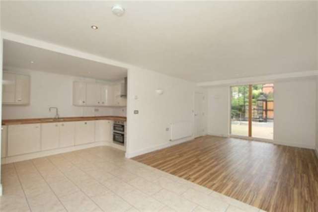  Image of 4 bedroom Property to rent in Riverdale Road Sheffield S10 at Sheffield, S10 3FA
