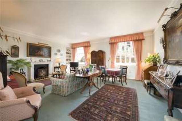 Image of 3 bedroom Flat for sale in Ranelagh Gardens London SW6 at Ranelagh Gardens Putney Bridge Putney Bridge, SW6 3SE