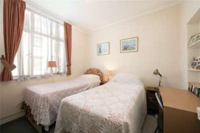  Image of 3 bedroom Flat for sale in Ranelagh Gardens London SW6 at Ranelagh Gardens Putney Bridge Putney Bridge, SW6 3SE