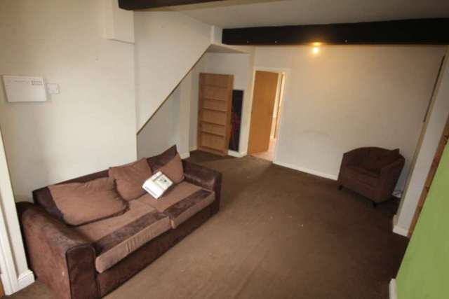  Image of 3 bedroom Semi-Detached house to rent in Stockport Road Romiley Stockport SK6 at Stockport Road Romiley Stockport, SK6 3AN