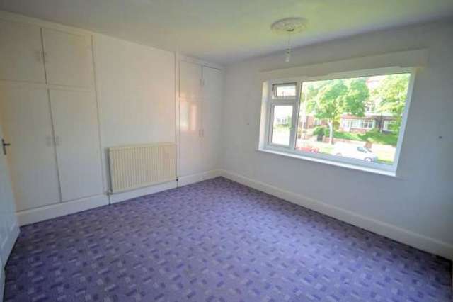  Image of 2 bedroom Apartment for sale in Malvern Crescent Scarborough YO12 at Romney Court Malvern Crescent Scarborough, YO12 5QW