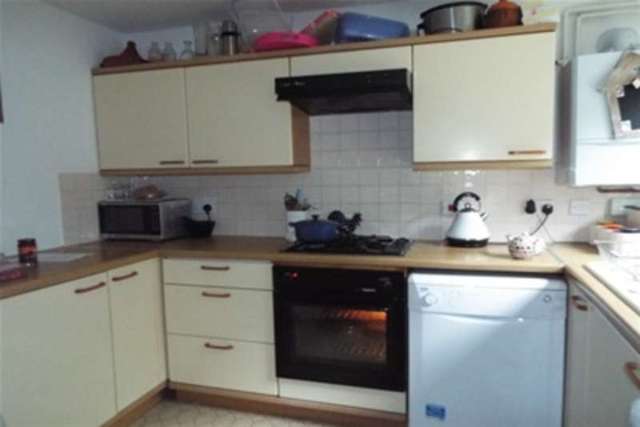  Image of 3 bedroom Terraced house to rent in Neville Drive Romsey SO51 at Romsey, SO51 7RP