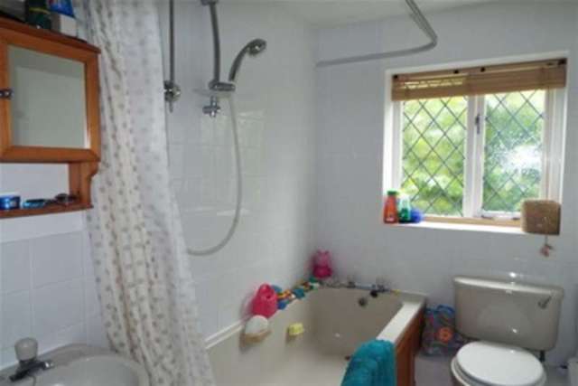  Image of 3 bedroom Terraced house to rent in Neville Drive Romsey SO51 at Romsey, SO51 7RP