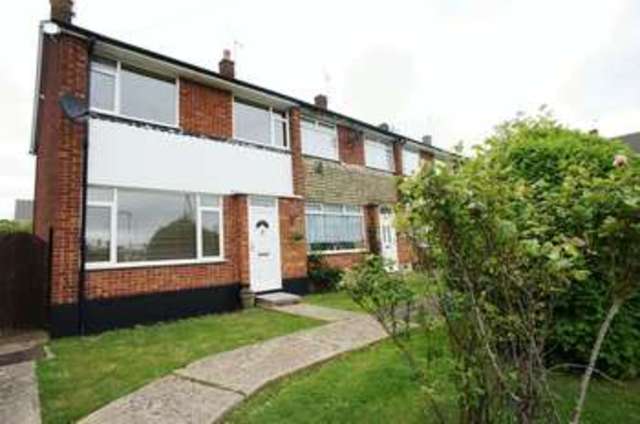  Image of 3 bedroom Terraced house for sale in Rosemead Benfleet SS7 at Rosemead  Benfleet, SS7 4JQ