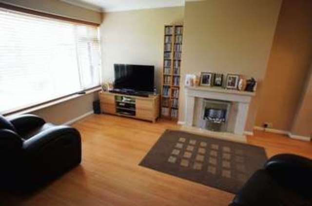  Image of 3 bedroom Terraced house for sale in Rosemead Benfleet SS7 at Rosemead  Benfleet, SS7 4JQ