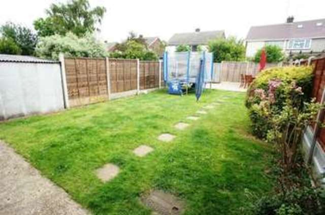  Image of 3 bedroom Terraced house for sale in Rosemead Benfleet SS7 at Rosemead  Benfleet, SS7 4JQ