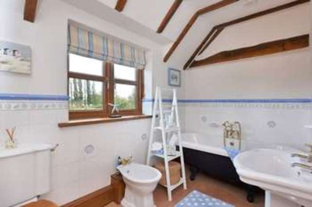  Image of 4 bedroom Detached house for sale in Ratcliffe-on-Soar Nottingham NG11 at Manor Farm  Ratcliffe-On-Soar, NG11 0EB
