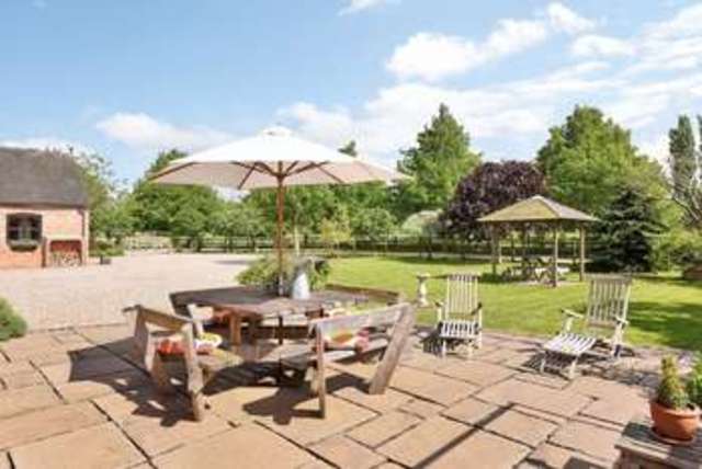  Image of 4 bedroom Detached house for sale in Ratcliffe-on-Soar Nottingham NG11 at Manor Farm  Ratcliffe-On-Soar, NG11 0EB