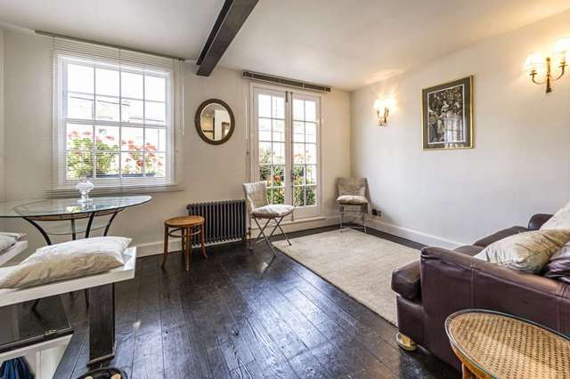  Image of 2 bedroom Detached house for sale in Royal Crescent Mews London W11 at Royal Crescent Mews Holland Park London, W11 4SY