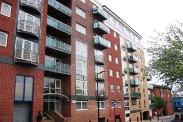  Image of 3 bedroom Flat to rent in Westfield Terrace Sheffield S1 at Sheffield, S1 4GD