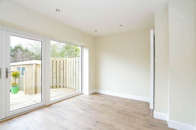  Image of 3 bedroom Flat to rent in Rubislaw Park Crescent Aberdeen AB15 at West End Aberdeen Aberdeen, AB15 8BT