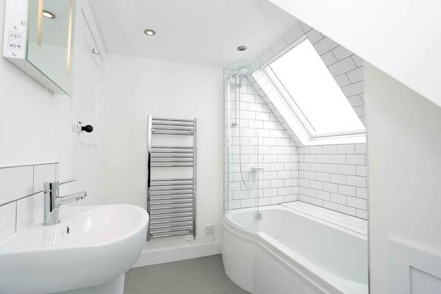  Image of 3 bedroom Flat to rent in Rubislaw Park Crescent Aberdeen AB15 at West End Aberdeen Aberdeen, AB15 8BT