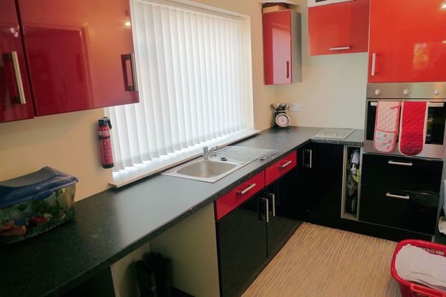 Image of 4 bedroom Detached house for sale in Rudgwick Drive Bury BL8 at Rudgwick Drive Brandlesholme Bury, BL8 1YA