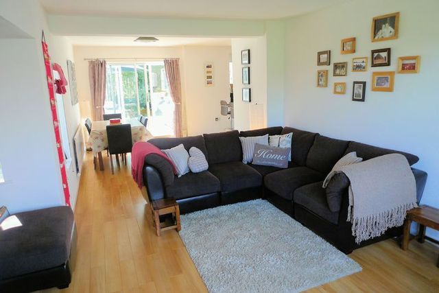  Image of 4 bedroom Detached house for sale in Rudgwick Drive Bury BL8 at Rudgwick Drive Brandlesholme Bury, BL8 1YA