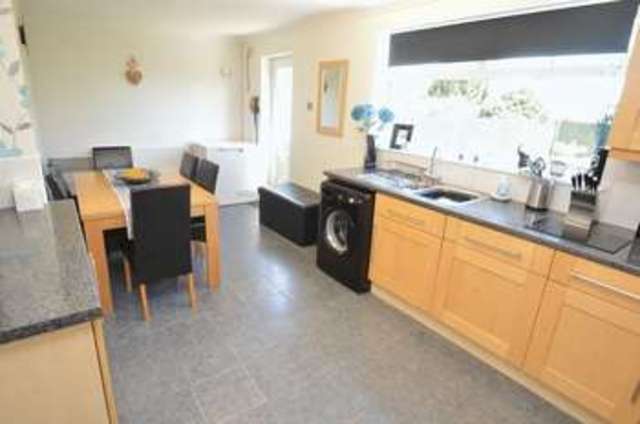  Image of 3 bedroom Semi-Detached house for sale in Rufford Avenue Rainworth Mansfield NG21 at Rufford Avenue  Rainworth, NG21 0LB