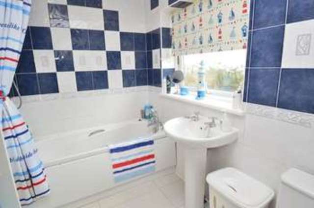 Image of 3 bedroom Semi-Detached house for sale in Rufford Avenue Rainworth Mansfield NG21 at Rufford Avenue  Rainworth, NG21 0LB