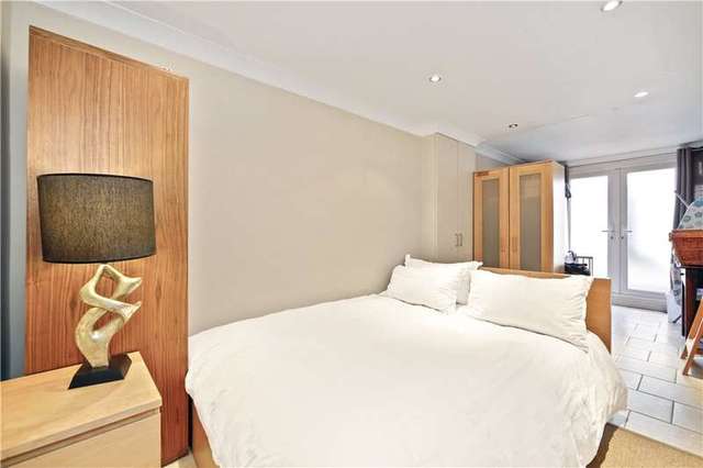  Image of 3 bedroom Property to rent in Ruston Mews London W11 at Ruston Mews  London, W11 1RB